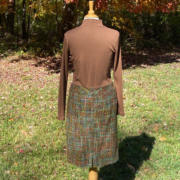 Colorful Woven Skirt 🍁 - Picture 3 of 7